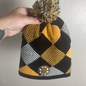 NHL Boston Bruins Beanie with Pom Pom